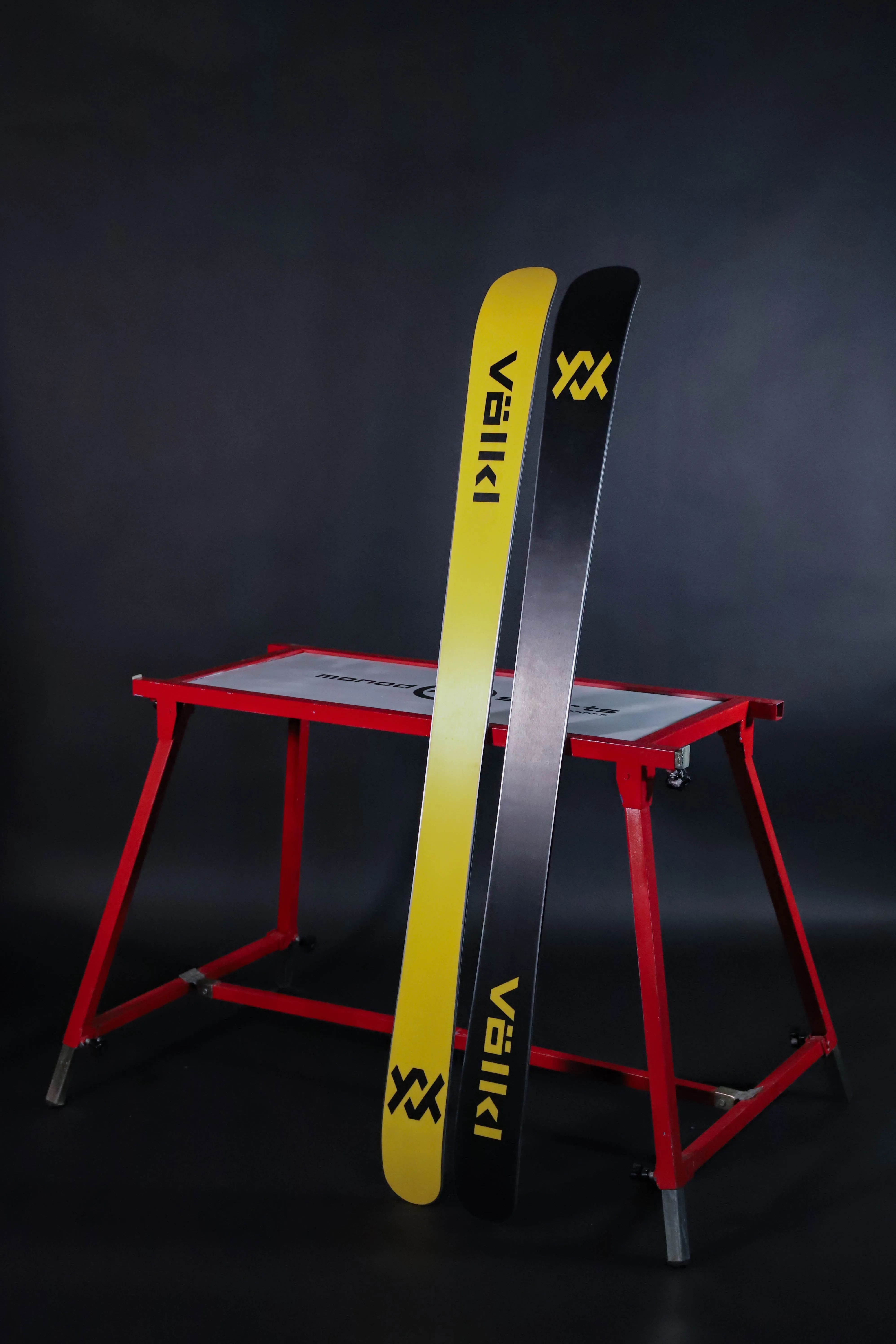 Revolt 100 Junior Skis 2024