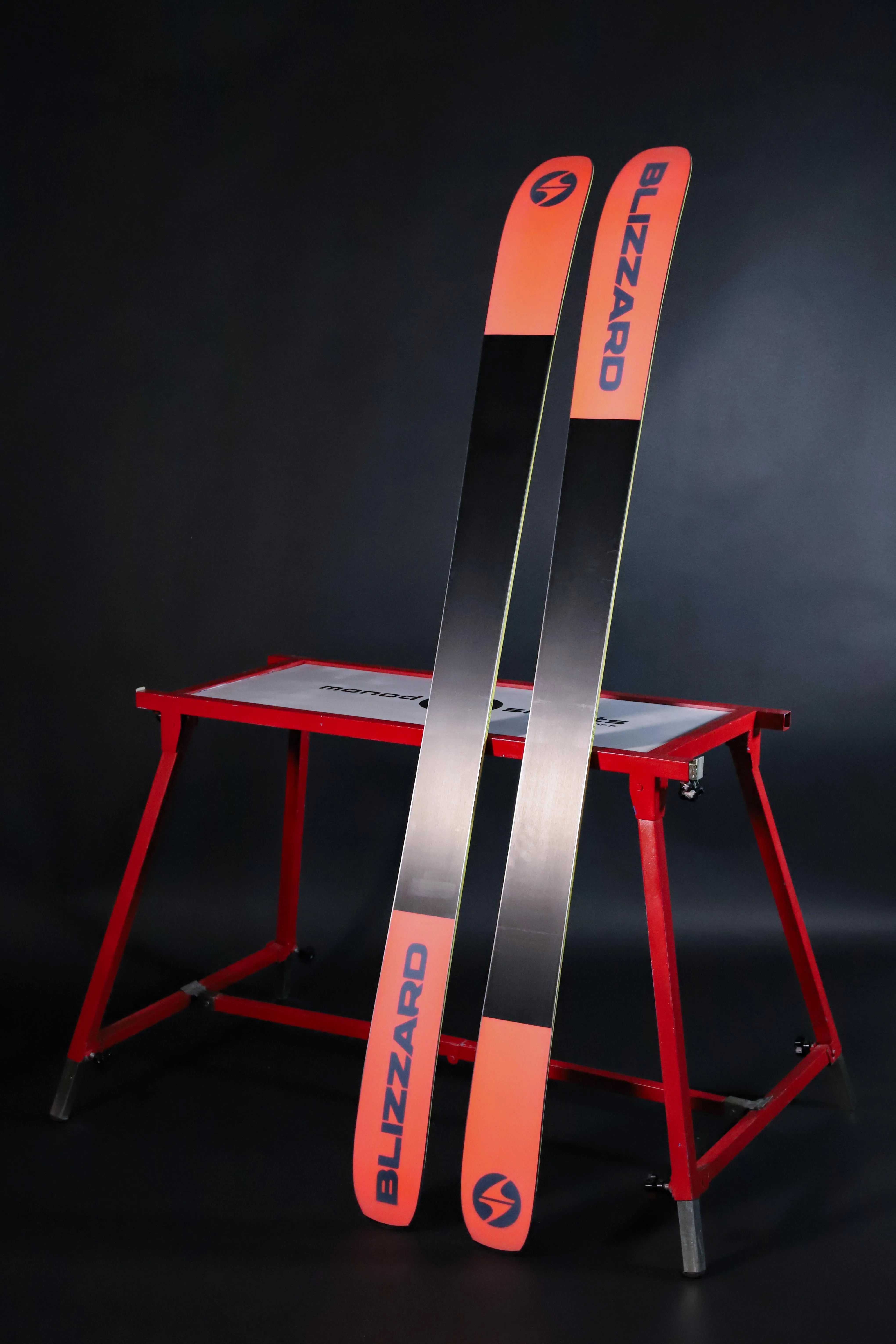 Sheeva 11 Skis 2025